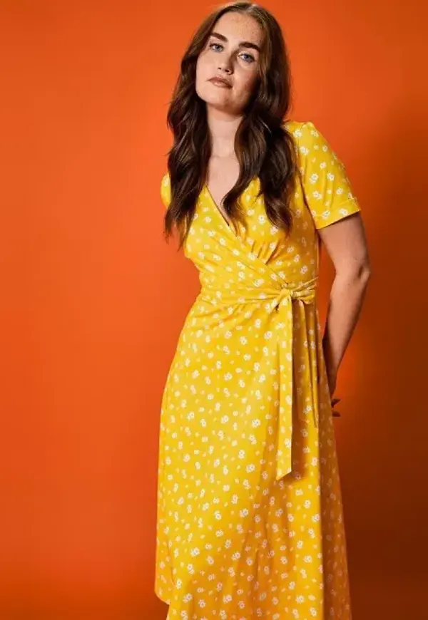 - Dolly Yellow