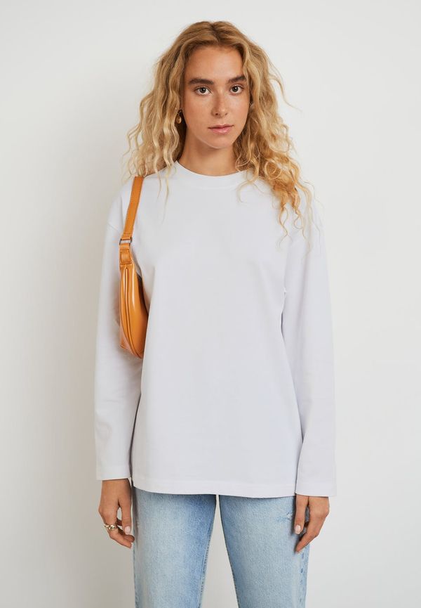Basic long sleeve tee