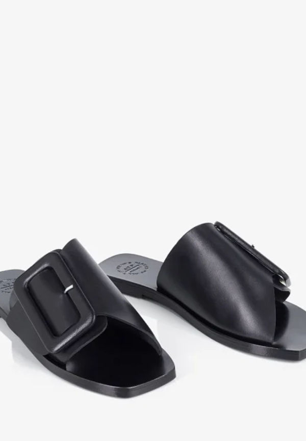 Ceci Black Flat sandals