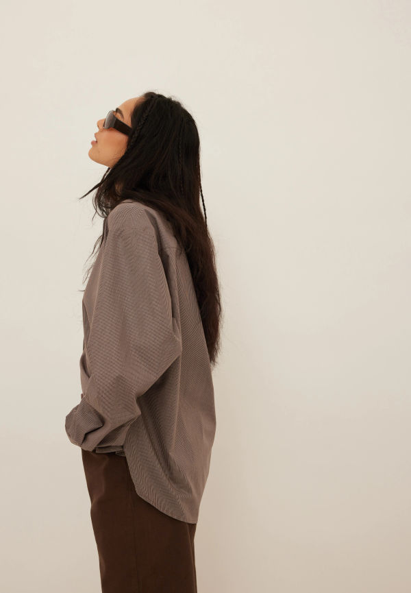 Freja Wewer x NA-KD Mönstrad oversize skjorta - Brown