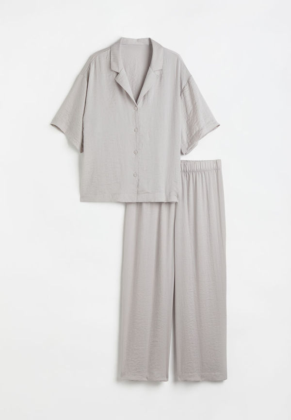 H & M - Pyjamas i satin - Grå