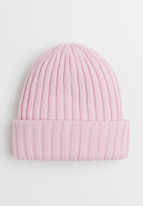 H & M - Ribbstickad mössa - Rosa