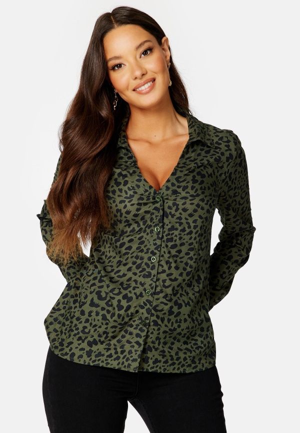 Happy Holly Iris shirt Dark green / Leopard 40/42