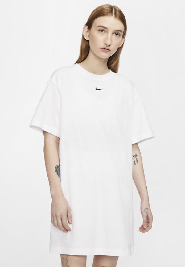 Klänning Nike Sportswear Essential för kvinnor - Vit