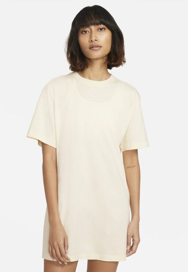Klänning Nike Sportswear Essential för kvinnor - Vit