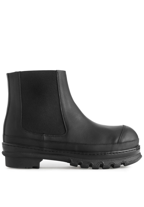 Low-Cut Leather Boots - Black
