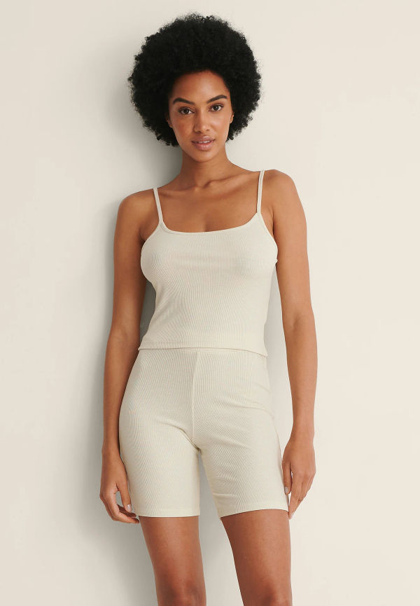 NA-KD Basic Återvunna mjukt ribbstickade tights med hög midja - Beige