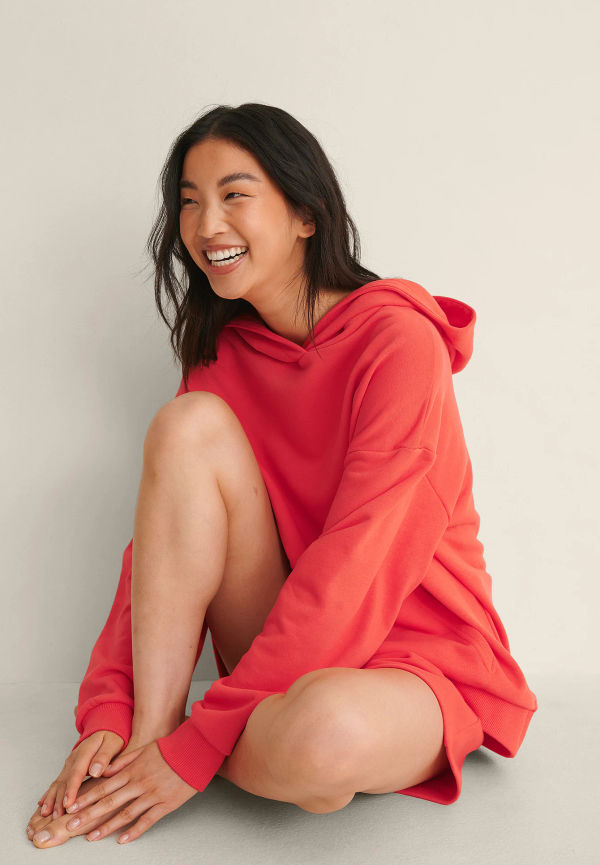 NA-KD Trend Ekologisk oversize hoodie med ficka - Red