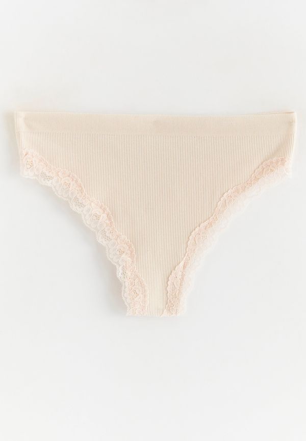Ribbad seamless stringtrosa regular waist