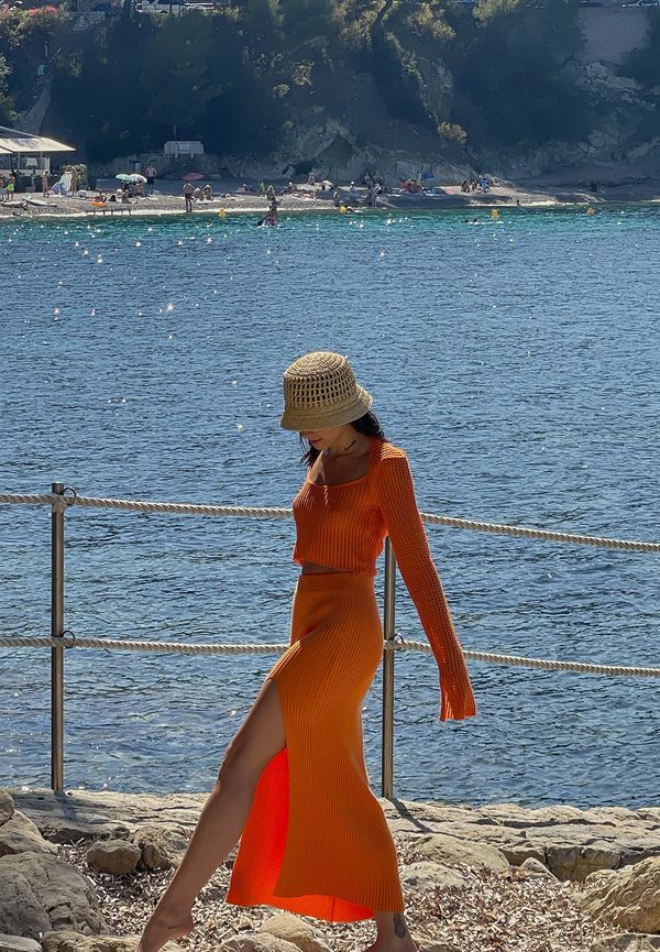 Susanna Wurz x NA-KD Ribbstickad kjol med hög slits - Orange