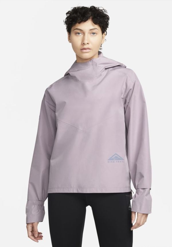 Terränglöparjacka Nike GORE-TEX INFINIUM™ för kvinnor - Lila