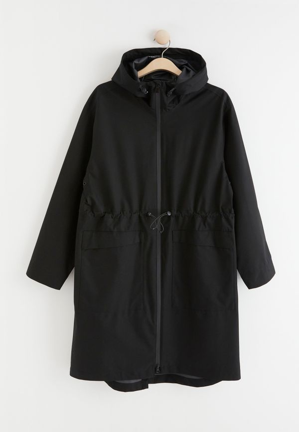 Vattentät parkas med huva