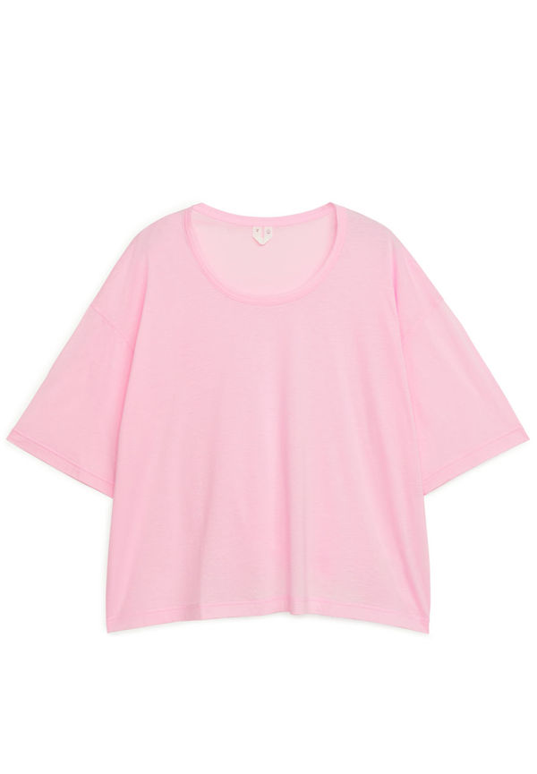 Wide-Fit T-Shirt - Pink