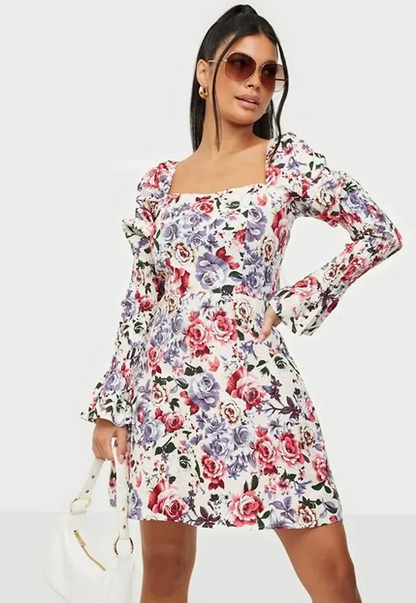 Missguided Shirred Sleeve Milkmaid Dress Klänning