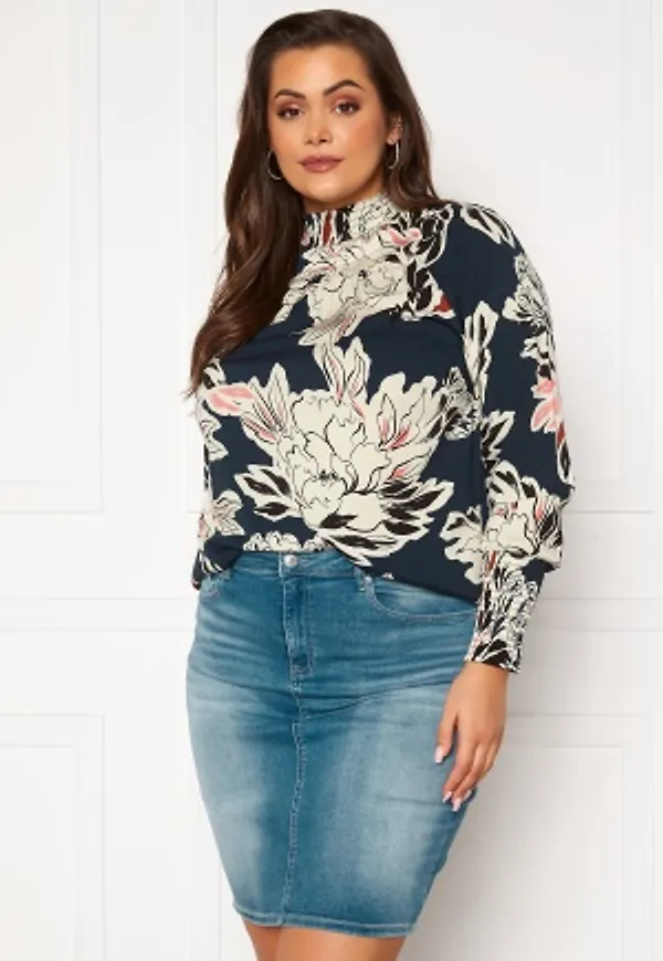 Vero Moda Curve Manki LS Blouse Navy AOP Flower 50