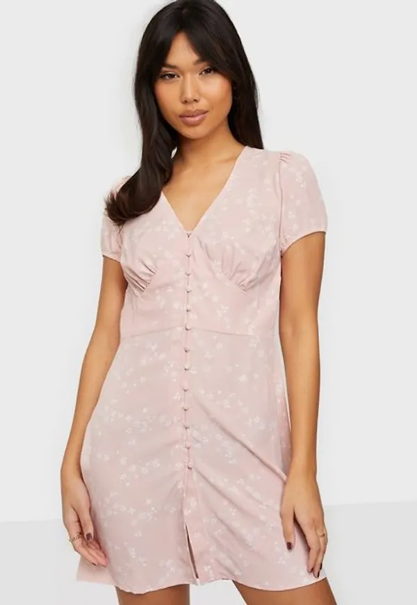 Glamorous Nelly x Glamorous Short Sleeve Dress Klänning Light Pink
