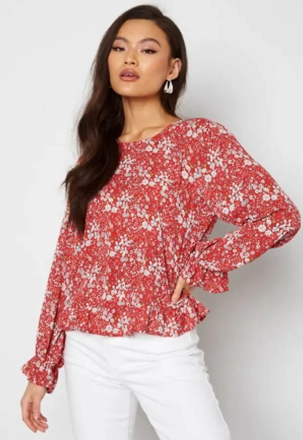ONLY Alma Life Poly Frill Top High Risk Red AOP: M S