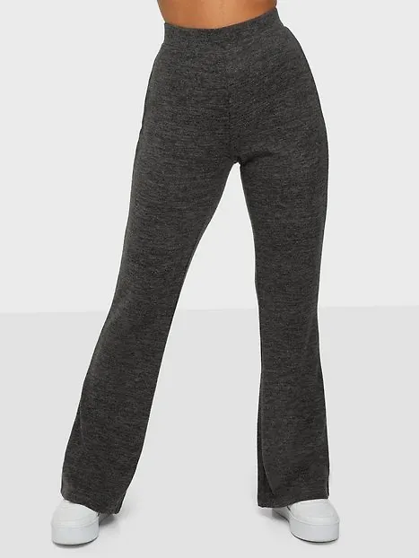 Pieces Pcpam Mw Flared Pant Noos Mjukisbyxor Dark Grey Melange