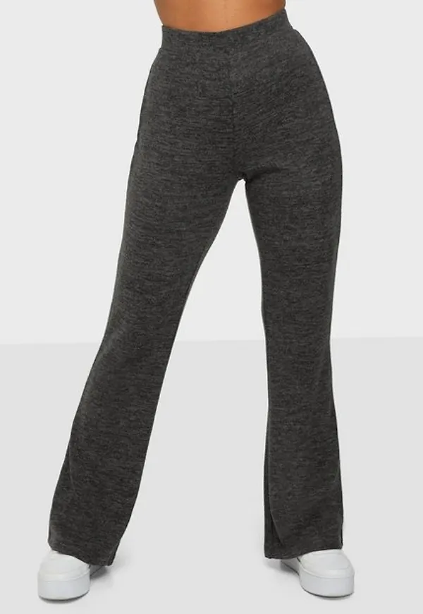Pieces Pcpam Mw Flared Pant Noos Mjukisbyxor Dark Grey Melange