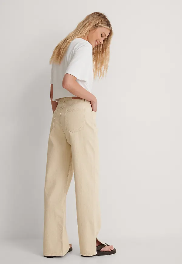 NA-KD Trend Raw Denim Med Vida Ben Och Sidoslits - Beige