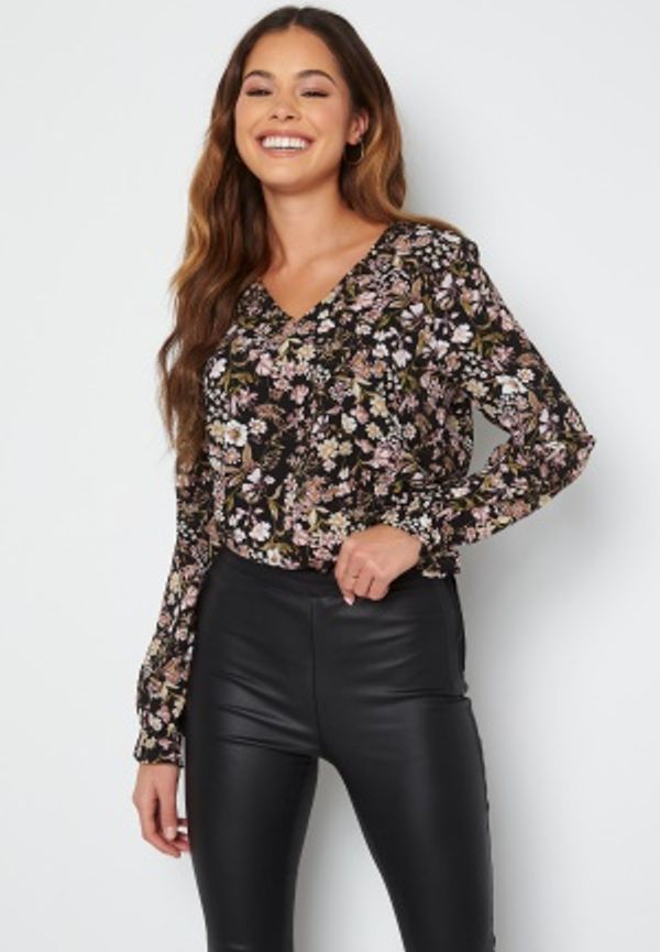 ONLY Nova Lux L/S Uma Top Black AOP All Flower XS