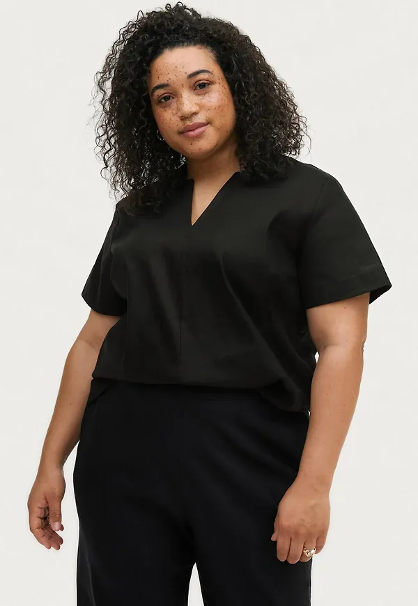Calvin Klein - Blus Inclusive Linen Open Neck Top - Svart