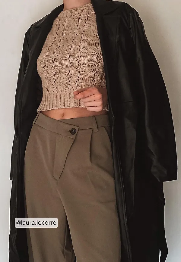 Amaka Hamelijnck x NA-KD Kabelstickad tröja - Beige