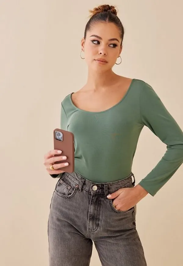 Vero Moda Vmhali 7/8 U-Neck Crop Top Jrs Ga Långärmade toppar Laurel Wreath