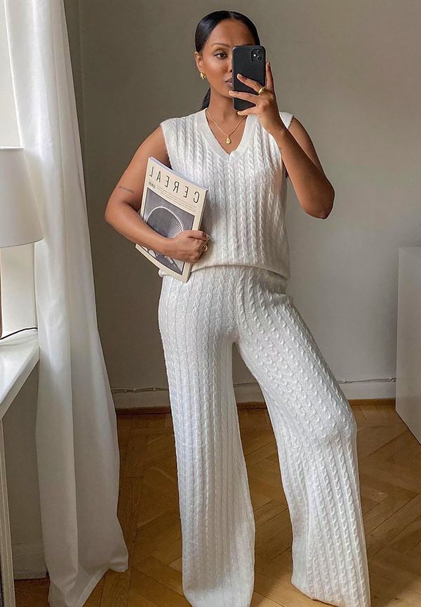 Curated Styles Stickad väst med v-ringning - Offwhite