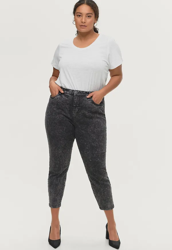 Zizzi - Jeans jTana Crop Mom Jeans Boo - Svart