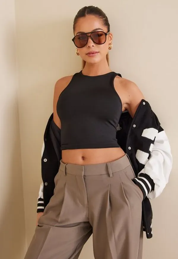 NLY Trend Be Mine Top Crop tops Svart
