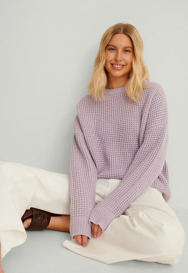 NA-KD Reborn Recycled våffelstickad tröja med rund hals - Purple