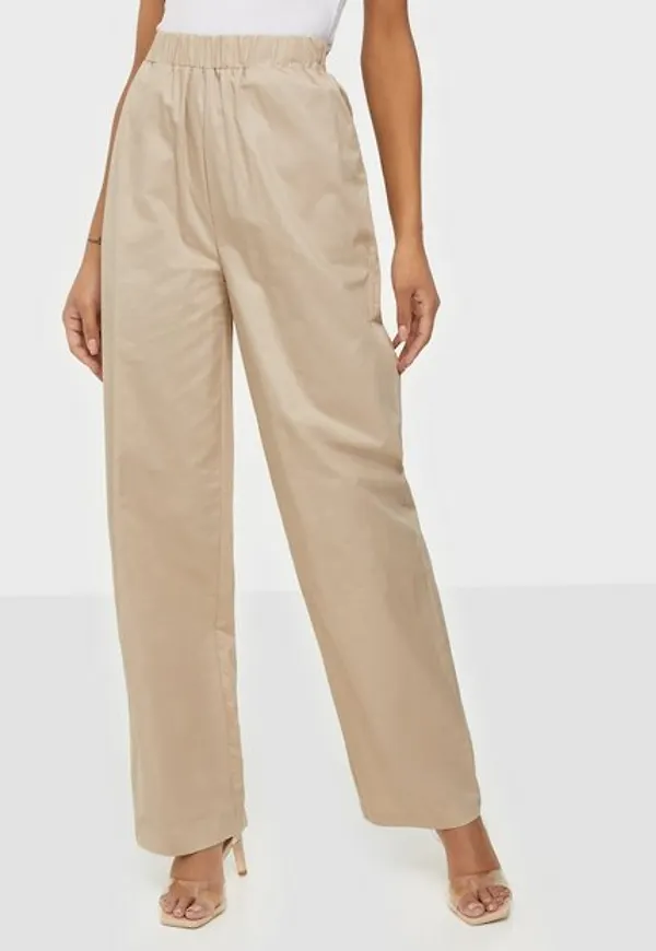 NLY Trend Pull On Straight Leg Pants Byxor