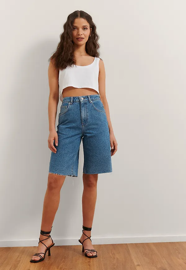 Rianne Meijer x NA-KD Ekologiska Medellånga Denimshorts - Blue