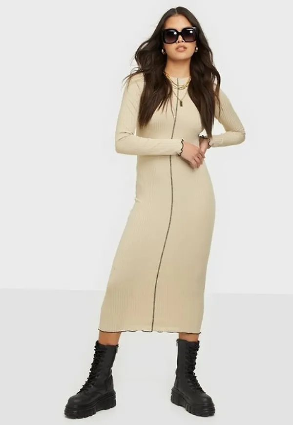 NLY Trend Contrast Seam Midi Dress Fodralklänningar