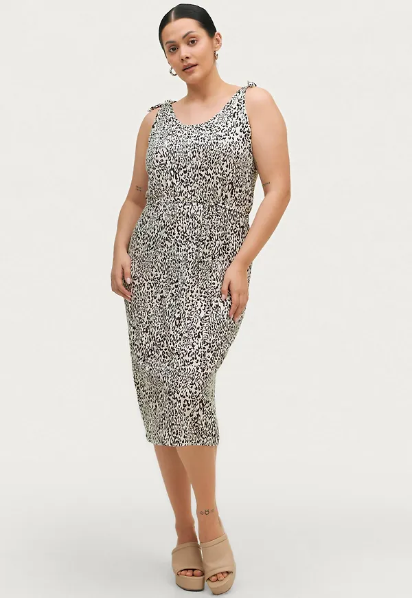 Vero Moda Curve - Klänning vmEmilie SL Abk Beach Dress Curve - Beige