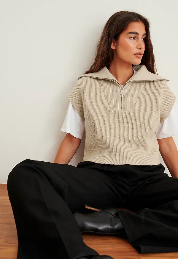 NA-KD Trend Stickad väst med dragkedja - Beige