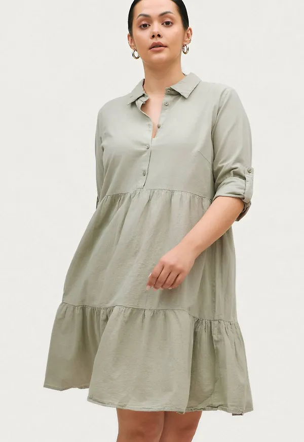 KAFFE Curve - Klänning kcNana Dress - Grön