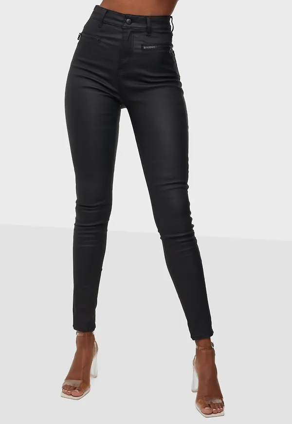 NLY Trend - Skinn - Coated Zip Pants - Byxor & Shorts - Leather