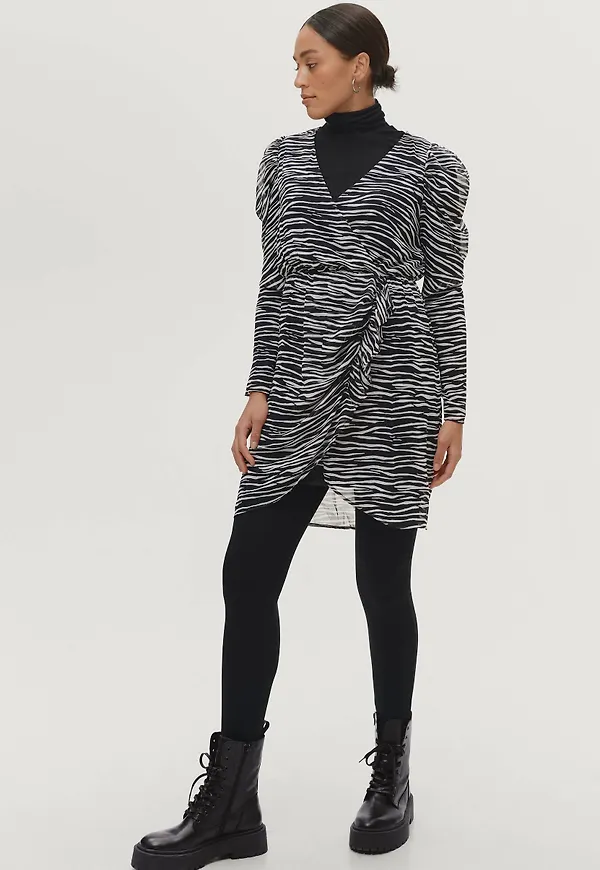 Vero Moda - Klänning vmZoe L/S Wrap Dress - Svart