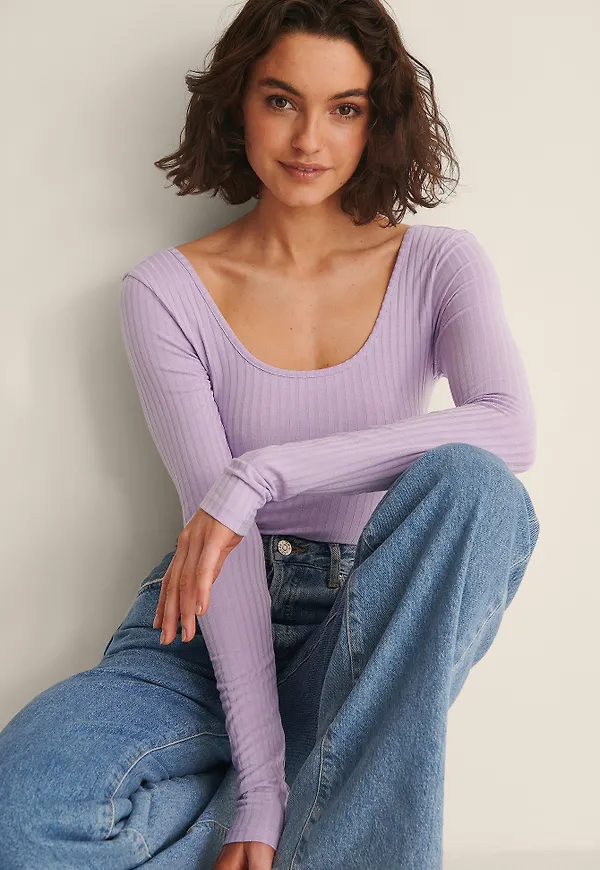 NA-KD Basic Ribbad topp med djup rund halsringning - Purple