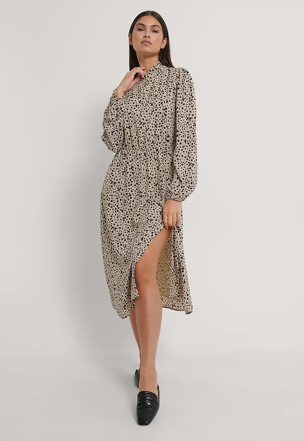 NA-KD Boho Midiklänning Med Hög Hals - Beige