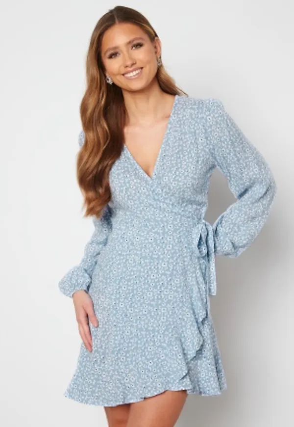 Bubbleroom Care Alicia Dress Light blue / Floral 40
