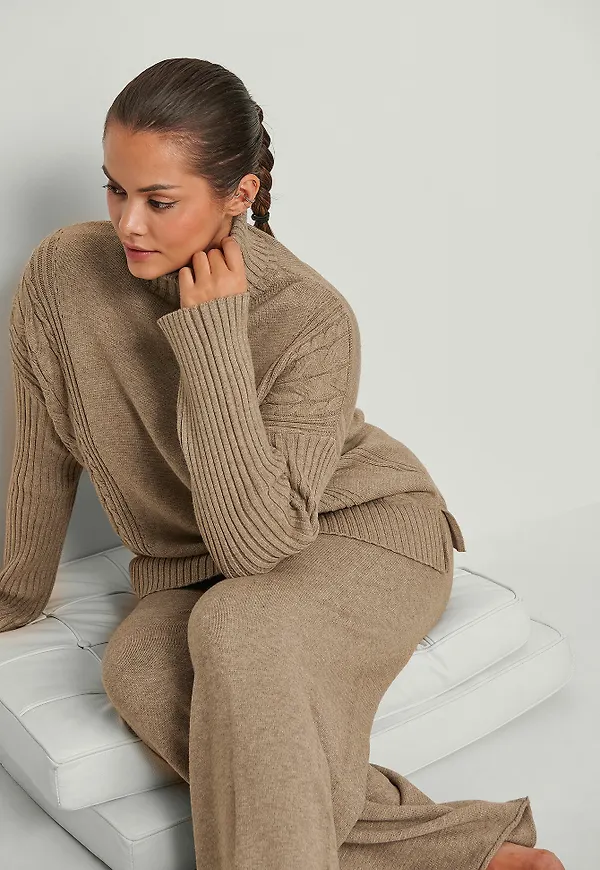 NA-KD Trend Flätstickad tröja med polokrage - Beige