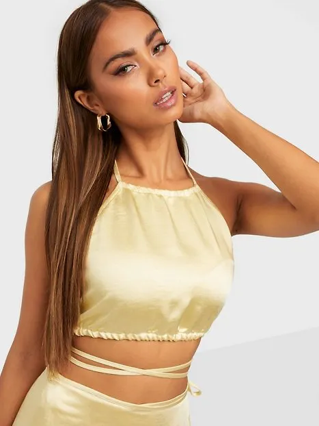 Motel Lovia Top Satin Crop tops