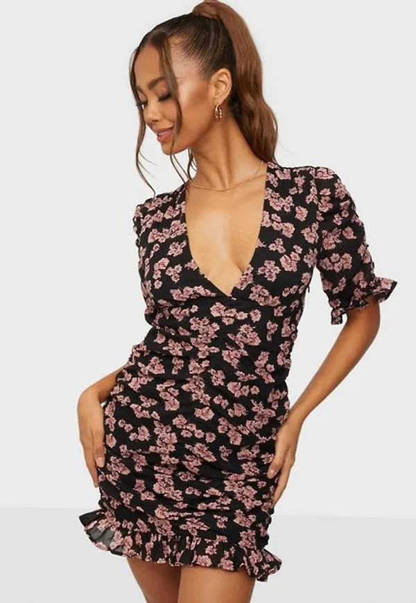 NLY Trend Be Mine Dress Fodralklänningar