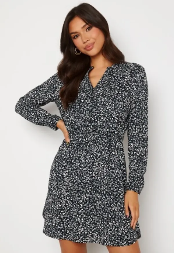 ONLY Cory L/S V-Neck Tunic WVN AOP Maria White Grey L