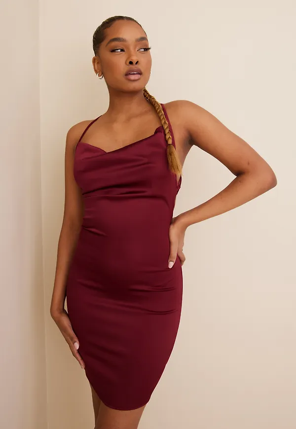Parisian - Fodralklänningar - Wine - Satin Cowl Neck Tie Back Mini Dress - Festklänningar - Bodycon dresses