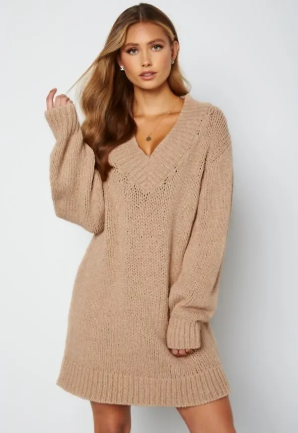 Lojsan Wallin x BUBBLEROOM Chunky knitted sweater dress Light beige XXL