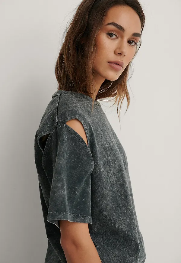 Isha Van Dijk x NA-KD Ekologisk Oversize T-shirt Med Ärmhål Och Utskurna Detaljer - Grey